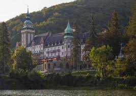 The castle built in eclectic style between 1927 and 1930 is surrounded by a hanging garden and a large park. Palota Castle Hotel In Lillafured Hungary Photos Description On The Map