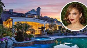 Inside Jennifer Lopez House Tour Celebrity Houses Celebrity Real Estate Los Angeles Homes