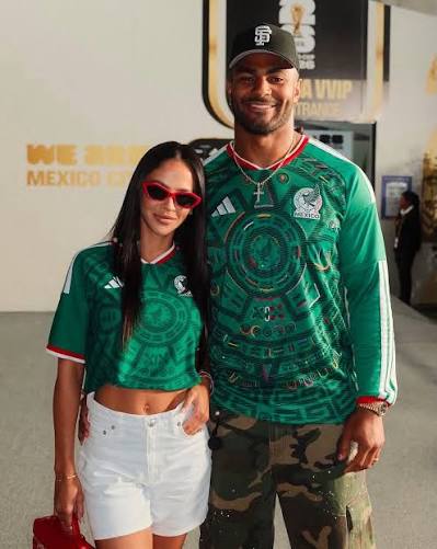49ers Fred Warner and his wife Sydney representing Mexico at The World Cup  🔥