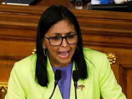 Chega de ordens de Washington', diz presidente interina da Venezuela