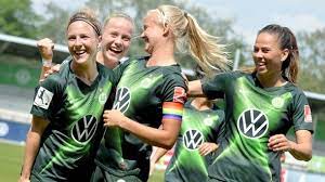 Der vfl wolfsburg besiegte den fc bayern münchen mit 3:2 im elfmeterschießen.nach verlängerung stand es 0:0. Dfb Pokal Der Frauen Erstes Geister Endspiel Wolfsburg Auf Rekordkurs