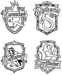 Heres a fun hogwarts crest colouring page featuring all four hogwarts house symbols and the hogwarts motto. Harry Potter Colors Harry Potter Coloring Pages Harry Potter Houses Crests
