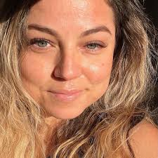 I miss you. May you rest in peace. On March 24th of this year she lost her  battle to a long cancer fight. Thankfully, she is no longer suffering. For  those that