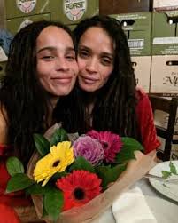 Obviously wasn't going for accurate hues, as i. Unglaubliche Ahnlichkeit Zoe Kravitz Und Mama Lisa Bonet Sehen Aus Wie Zwillinge Lisa Bonet Zoe Kravitz Prominente Mutter