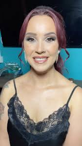 Maquillaje y peinado hechos por mi 😍👌🏽, Una mamita lista para el baile  de graduación de su hija ❤️😍, #maquillaje #makeuphair #bodas #novias  #eventos #eventoscostarica #bailedegraduación #graduaciones