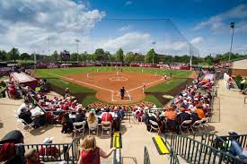 Tune in on espn at 4:00pm on june 5, 2021. Oklahoma Softball Ou Trounces Northwestern 8 0 En Route To The Wcws Berth Crimson And Cream Machine