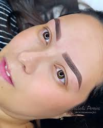 Querem que inclua a #micropigmentação nas sobrancelhas na #black_da_isa ?  Vote 👇🏻 (Se esse post atingir muitos comentários eu faço uma super  promoção de Black November para vocês ♡) E SE QUISER