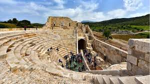 Homesick australians will rejoice at the sight of eucalyptus trees and a sandy beach (turkey's longest). Symphonic Tunes Will Rise From The Ancient City Of Patara