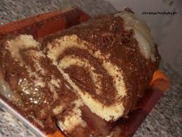 Buche Poire Chocolat Facile Genoise Inratable Version Roulee Poire Au Chocolat Buche Poire Chocolat Buche De Noel Chocolat Poire