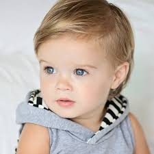 Pin Von Coschi Auf Baby It S A Cute Boy Kleinkinder Haarschnitt Haare Jungs Erster Haarschnitt Junge