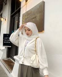 Bagaimana kalau melipir ke gunung kidul, yogyakarta dan mengeksplore beberapa destinasi wisata di sana. 17 Gaya Foto Kekinian Untuk Wanita Berhijab Cocok Untuk Instagram