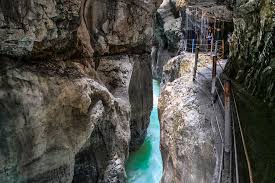 Check spelling or type a new query. Partnachklamm Wildschone Wanderung Durch Ein Naturwunder Passenger On Earth