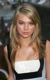 Danielle Bertelsen (danibfit_elevate)