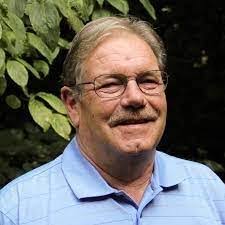 Darius Cohn's Instagram, Twitter & Facebook