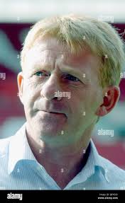 Pic 6 hi-res stock photography and images