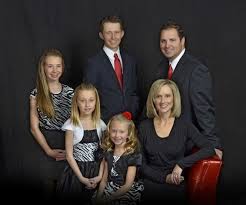 A Formal Family Portrait Taken In My Studio Studio Family Portraits Family Portrait Poses Family Photoshoot Poses