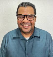 O presidente do Sindicato dos Metalúrgicos de Camaçari, Evandro Florentino,  revela em entrevista sua trajetória de luta