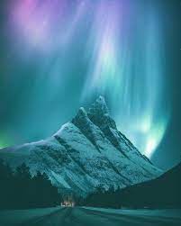 Snowy Mountains Under The Northern Lights Imgur Northern Lights Northen Lights Aurora Boreal