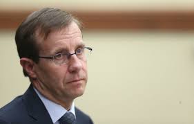 Five hours later, city council appoints Peter Wallace as city manager