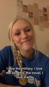 Keri Dahl's Instagram, Twitter & Facebook