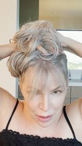 Get salon-styled hair in less than 10 seconds with JuvaBun Messy Bun! 🫧💗,  🛒 Get yours today at www.juvabun.com