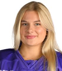 Leah Barnard's Instagram, Twitter & Facebook