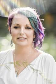 Living Life Goddess Powered: For women choosing to awaken their confidence,  worth and truth. (The Everyday Goddess Revolution