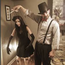 Entdecke jetzt unsere halloween kostüme schon ab 7,99 €. Couples Costume For Halloween Best Ideas 2020 Maskerix Com Couples Costumes Halloween Outfits Creepy Halloween Costumes