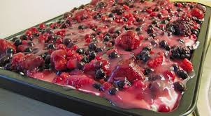 Beerenkuchen Fur Fruhling Und Sommer Backen Macht Glucklich Rezept Beerenkuchen Kuchen Blechkuchen Rezepte