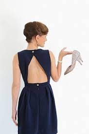Spécialement conçu pour inspirer les couturières, ce livre propose : Ma Garde Robe A Coudre Pour Toute L Annee Livre De Patrons De Couture Ateliercharlotteauzou