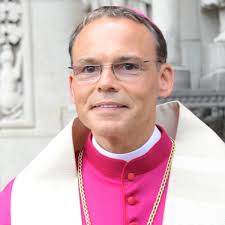 Vor allem die extravagante inneneinrichtung seines privathauses ist anlass für hohn und spott. Franz Peter Tebartz Van Elst Bischofs Kostume Sind Der Renner Zu Karneval Bunte De