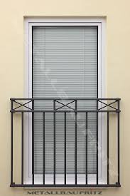 Bildergebnis Fur Absturzsicherung Fenster Metall Brustungsgelander Franzosische Balkone Hausfassade