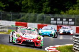 Das 24 stunden rennen am nürburgring hat bei seinen 44 vorausgehenden auflagen schon beinahe alles gesehen und der nürburgburgring an sich, in diesem jahr seinen 90. Zsqhaebximal9m