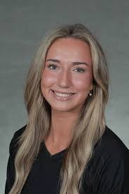 Elizabeth Dille's Instagram, Twitter & Facebook