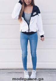 33 Awesomely Cute Back To School Outfits Fur Die High School Schule Tarn Outfits Teenager Madchen Schul Everyday Outfits Sporty Outfits Simple Outfits