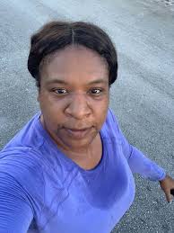 Hey FitGals! 💕👋 Let's welcome our newest members! Drop a 👟 in the  comments if you're walking with us this week! 💬 Introduce yourself and  share your favorite way to get your