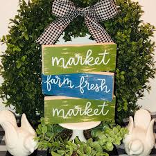 Farmhouse Rae Dunn Farmers Market Decor Listing Is For 3 Wood Signs 2 Market Signs And 1 Blue Farm Fresh Sign Farmers Market Decor Decor Target Home Decor