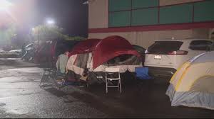 Mass shooters in past few years have shown 'bizarre' behavior, mental illness: Novi Best Buy Carrying 1 200 Computer Chip Prompts People To Camp Out All Night