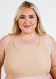 Chanie Moskowitz's Instagram, Twitter & Facebook