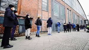 Wann und wo kann ich mich in sachsen gegen corona impfen lassen? Impfstrategie Gegen Coronavirus Neue Impfpriorisierung Konnte Todesfalle Um 45 Prozent Senken Rbb24
