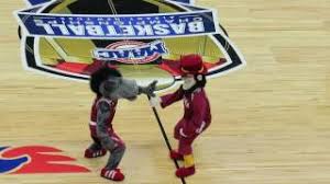 Yarıda kazanır) + iona gaels (tam zamanda kazanır). Mascot Dance Showdown Rider Bronc Aj Vs Iona Gael Killian Maac Basketball Tournament 3 04 17 Youtube