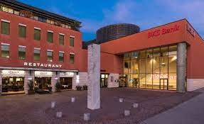 The bank, through various branches and affiliates, provides its services to private customers. Bank Austria Scheitert Sonderprufung Bei Bks Bank Abgelehnt