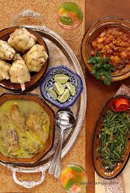 Lontong Sayur Boiled For Hours In Coconut Leaf Casings The Glutinous Packed Rice Cake Known As Lontong Is One Of The Best V Dengan Gambar Masakan Makanan Enak Resep Makanan