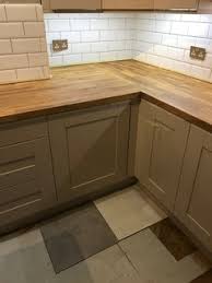 Our grey quartz brasilia worktops come with different finished edges based on the size of worktop that you order. Floor For Kitchen With Cashmere Units And Oak Worktops Houzz Uk