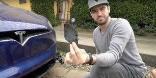 3) go to trunk, verify trunk could not be opened. Tesla Front Trunks Can Open Without A Key But It S An Important Safety Feature Not A Flaw Electrek