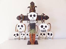 Day Of The Dead Skull Ornament Dia De Los Muertos Skull Etsy Skeleton Decorations Whimsical Halloween Halloween Ornaments