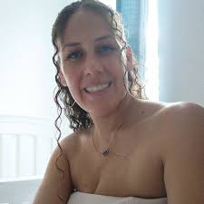 The easiest and most delicious sourdough discard banana bread!!!🍌🍫 Who's  trying it?!🤩 #sourdoughbread #sourdoughdiscardrecipe #sourdoughdiscard  #bananabread #sourdoughdiscardbananabread #sourdough