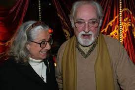 Este unul dintre cei mai renumiți actori portughezi din toate timpurile și este încă activ ca artist. Viuvo Ha 12 Anos Ruy De Carvalho Assume Que Nem Sempre Foi Fiel A Mulher Nacional Flash