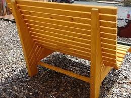 Pin De Mazhar Iqbal Em Bench Moveis De Paletes Projetos Com Paletes De Madeira Cadeira De Madeira Dobravel