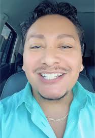 Zeke Martinez (@zekemtz)